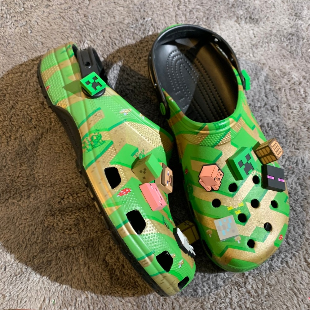 Crocs Minecraft Classic Clog Green Gold Pixel Mens 13 Jibbitz Charms 208471-3TX - Picture 3 of 5